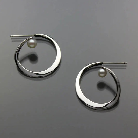 John Tzelepis 55M White Pearl Earring