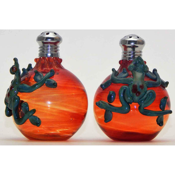 Four Sisters Art Glass Frog on Red Bottle Blown Glass Salt and Pepper Shaker 263 Artistic Glass Salt and Pepper Shakers