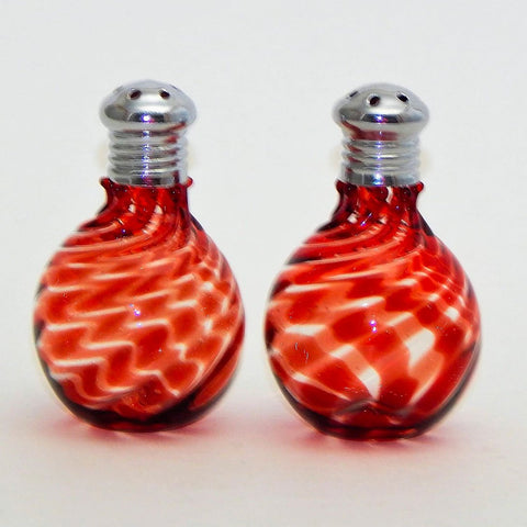 Four Sisters Art Glass Red Mini 317 Salt and Pepper Shaker Artistic Glass Salt and Pepper Shakers