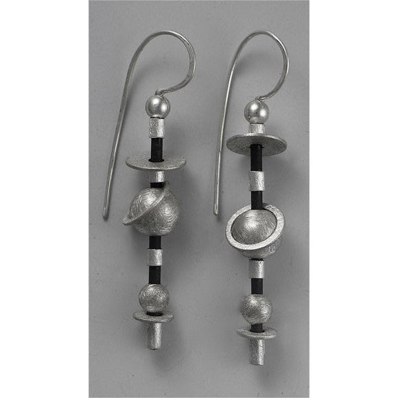 Suzanne Linquist Red Circle Metals Earrings 5E46, Artistic Artisan Designer Jewelry