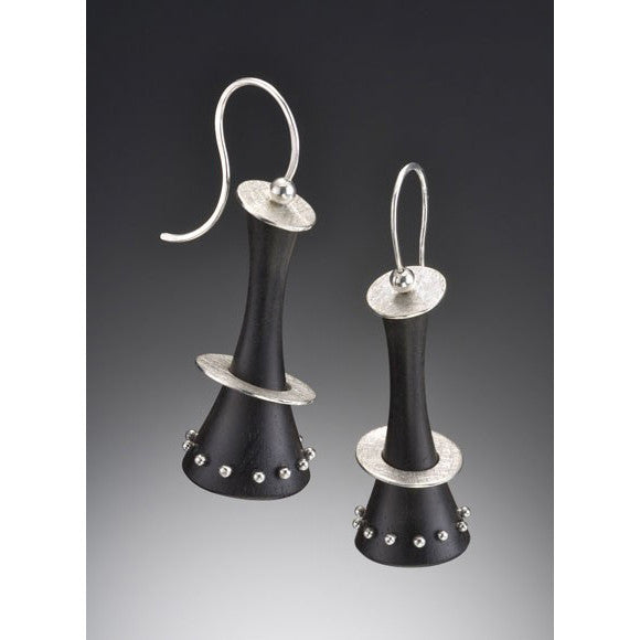 Suzanne Linquist Red Circle Metals Earrings 8E18, Artistic Artisan Designer Jewelry